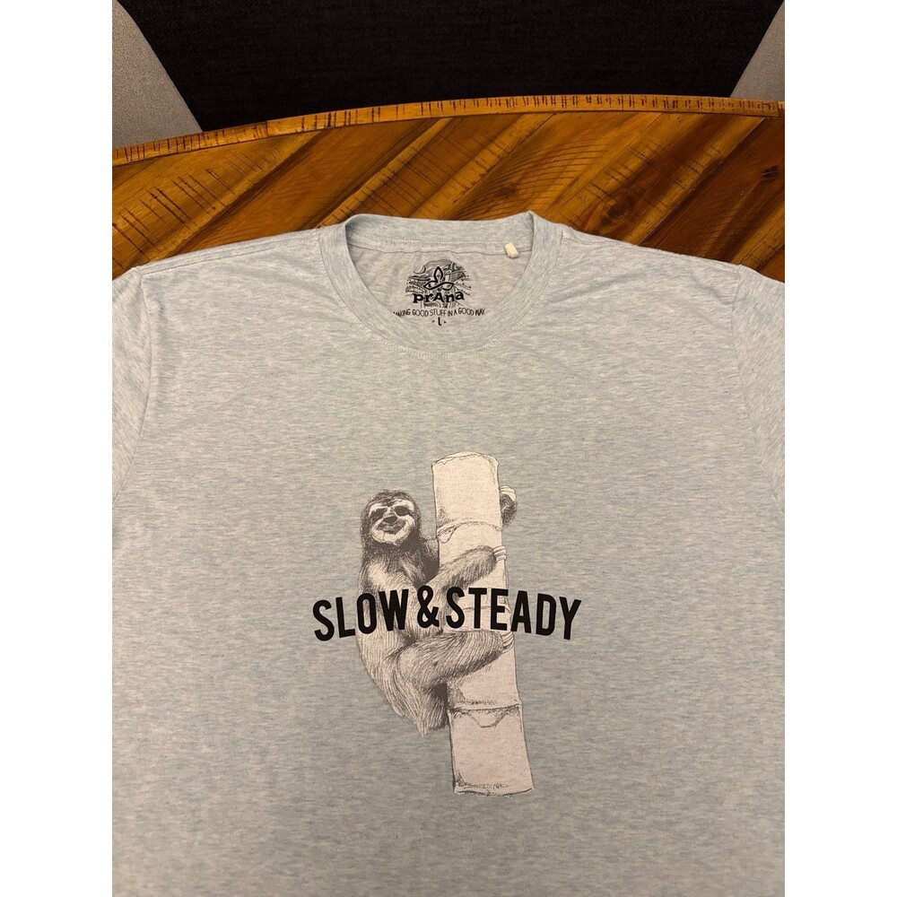 prAna Slow & Steady Sloth Graphic T-Shirt Men’s Large Light Blue Cotton Blend EU
